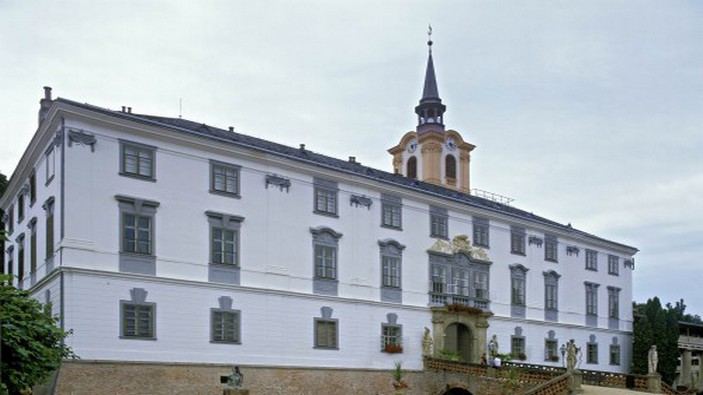 lysice - zamek 500x369