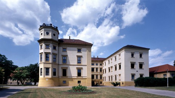 straznice- zamek 500x338