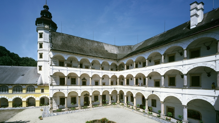 Velke Losiny Chateau