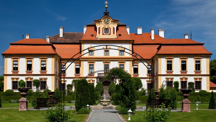 Jemniste Chateau
